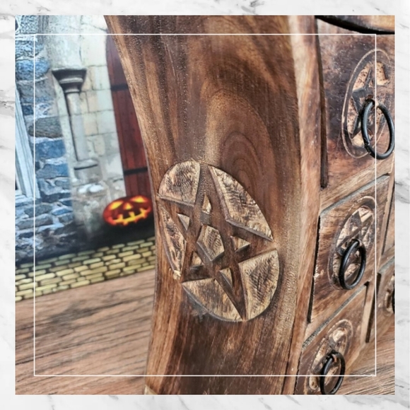 Pentacle Wooden Chest - Picture 3 of 6